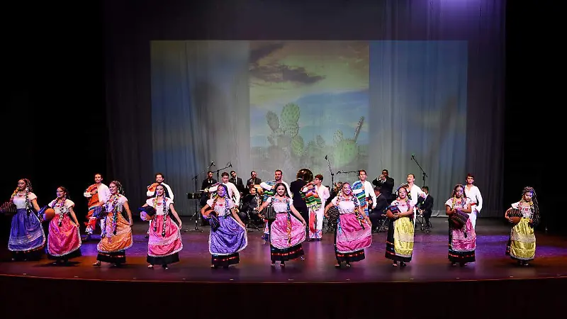 Este jueves 9 de octubre el ballet IKAL celebrará su primer aniversario. 